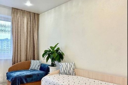 Новые просторные апартаменты возле Короны