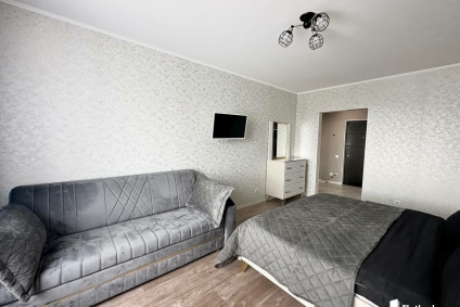 Квартира в центре города с видом на площадь Ленина