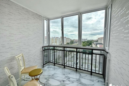 Квартира в центре города с видом на площадь Ленина